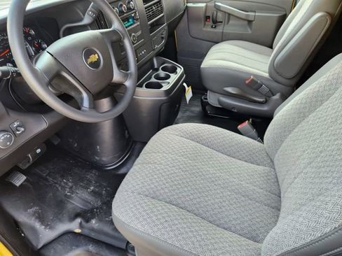 New 2025 Chevrolet Express 2500 RWD image 4
