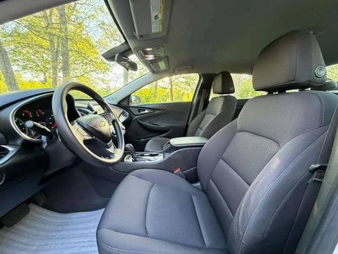 Used 2018 Chevrolet Malibu LS FWD image 8
