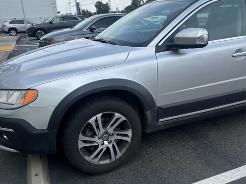 Used 2015 Volvo XC70 3.2 Premier AWD/4WD image 2