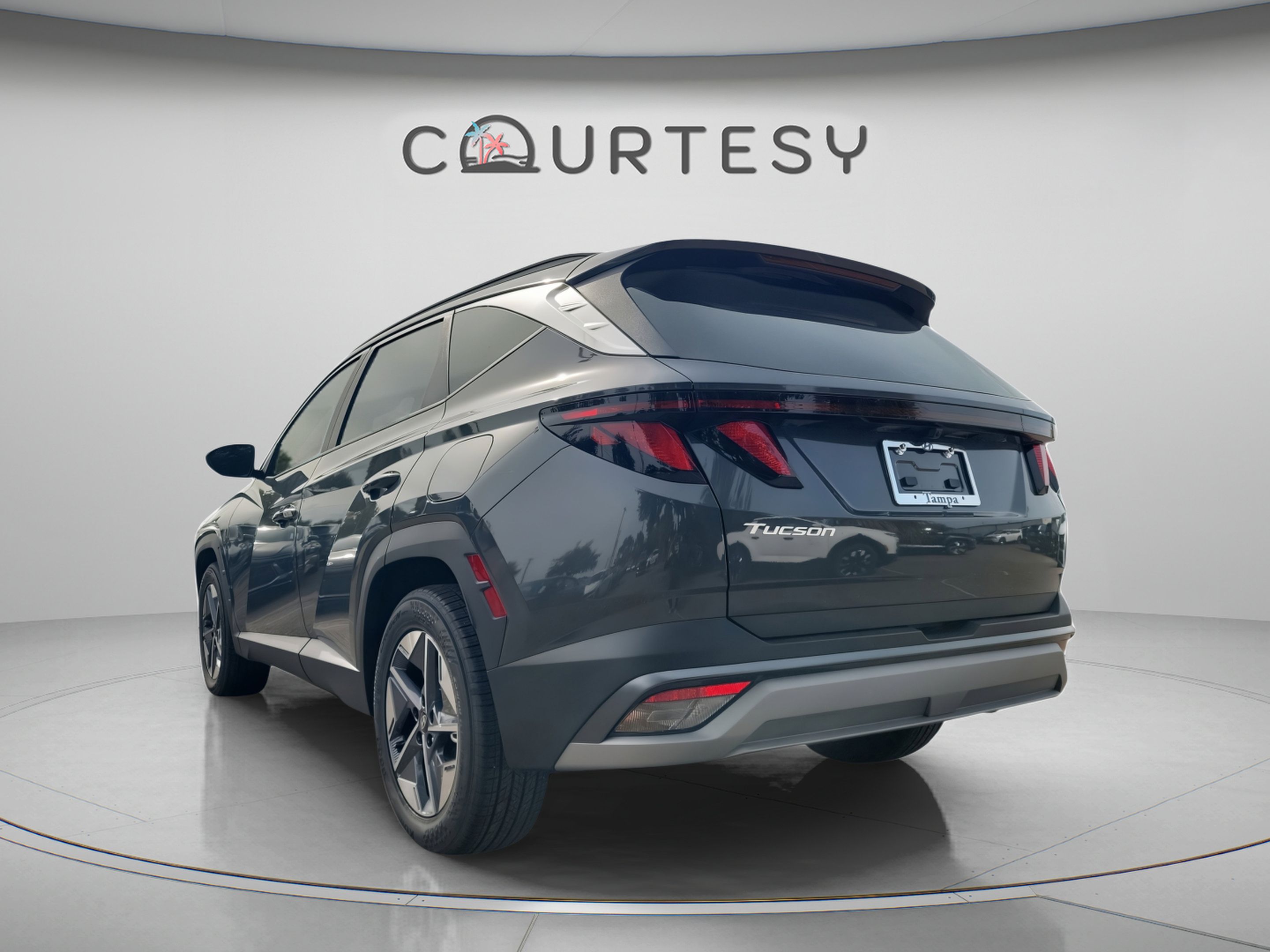 New 2026 Hyundai Tucson SEL Plus FWD image 2