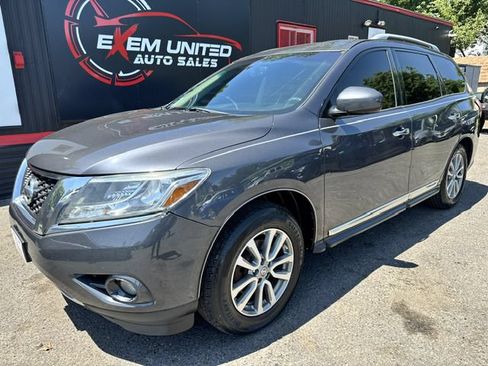 Used 2014 Nissan Pathfinder SL AWD/4WD image 2