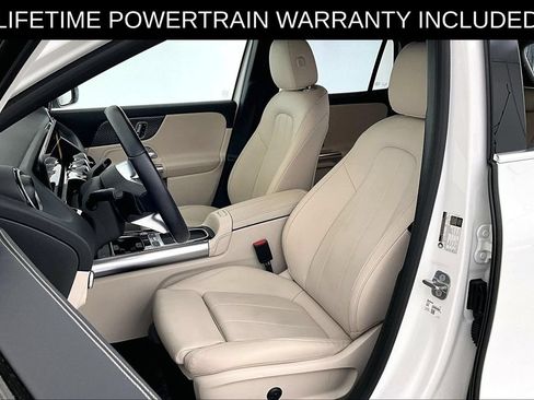 Used 2025 Mercedes-Benz GLA 250 4MATIC image 32