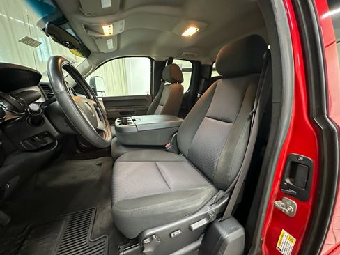 Used 2012 Chevrolet Silverado 2500 LT w/ Z71 Appearance Package AWD/4WD image 24