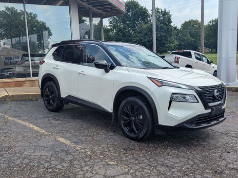 Used 2023 Nissan Rogue SV w/ SV Premium B Package AWD/4WD image 12