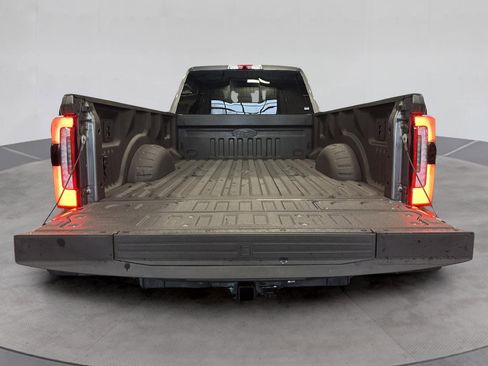 Used 2025 Ford F350 Platinum image 30