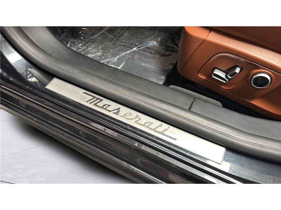 Used 2021 Maserati Quattroporte S RWD image 19