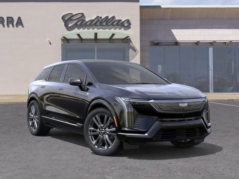 New 2026 Cadillac Optiq Sport 2 w/ LPO, Floor Liner Package AWD/4WD image 7