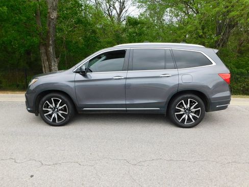 Used 2020 Honda Pilot Elite image 2