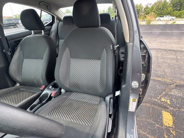 Used 2020 Nissan Versa S FWD image 9