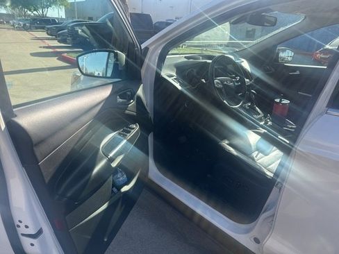 Used 2014 Ford Escape Titanium w/ Equipment Group 401A image 8