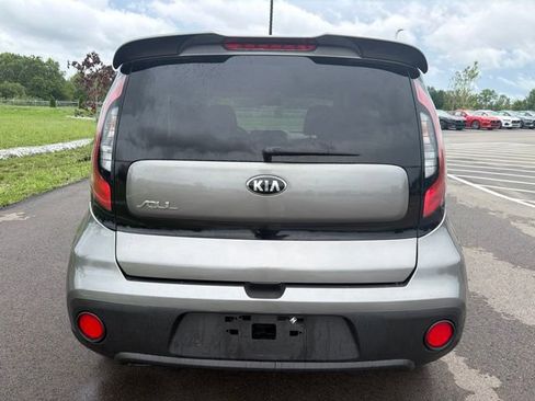 Used 2017 Kia Soul FWD image 8