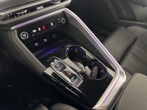 Used 2025 Audi Q5 Premium Plus w/ Premium Plus image 19