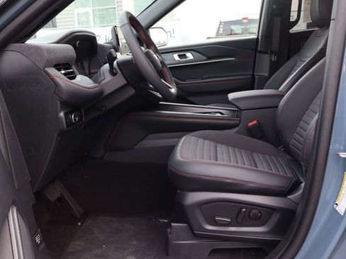 New 2026 Ford Explorer ST-Line w/ ST-Line Street Pack AWD/4WD image 14