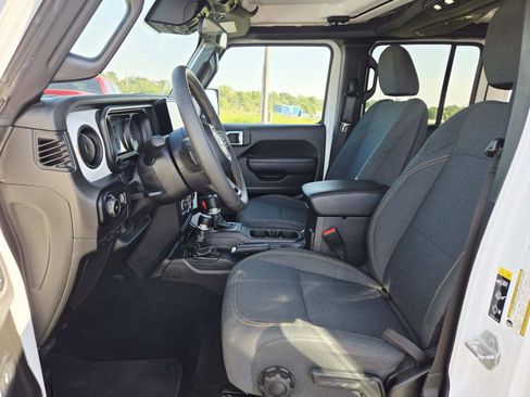 Used 2024 Jeep Wrangler Sport S image 11