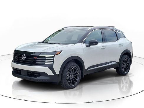 New 2026 Nissan Kicks SR w/ SR Premium Package AWD/4WD image 3