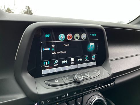 Used 2018 Chevrolet Camaro SS image 29