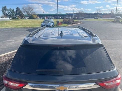 Used 2019 Chevrolet Traverse LT w/ LT Premium Package image 8