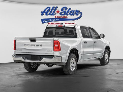 Used 2025 RAM 1500 Big Horn AWD/4WD image 2