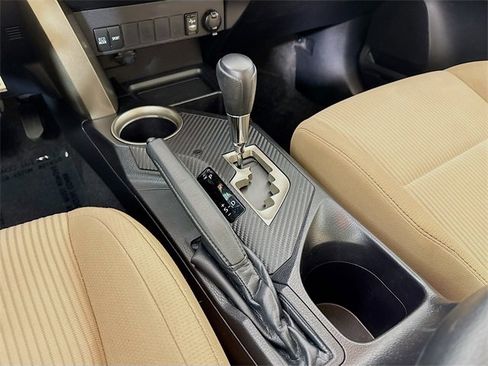 Used 2015 Toyota RAV4 XLE image 25