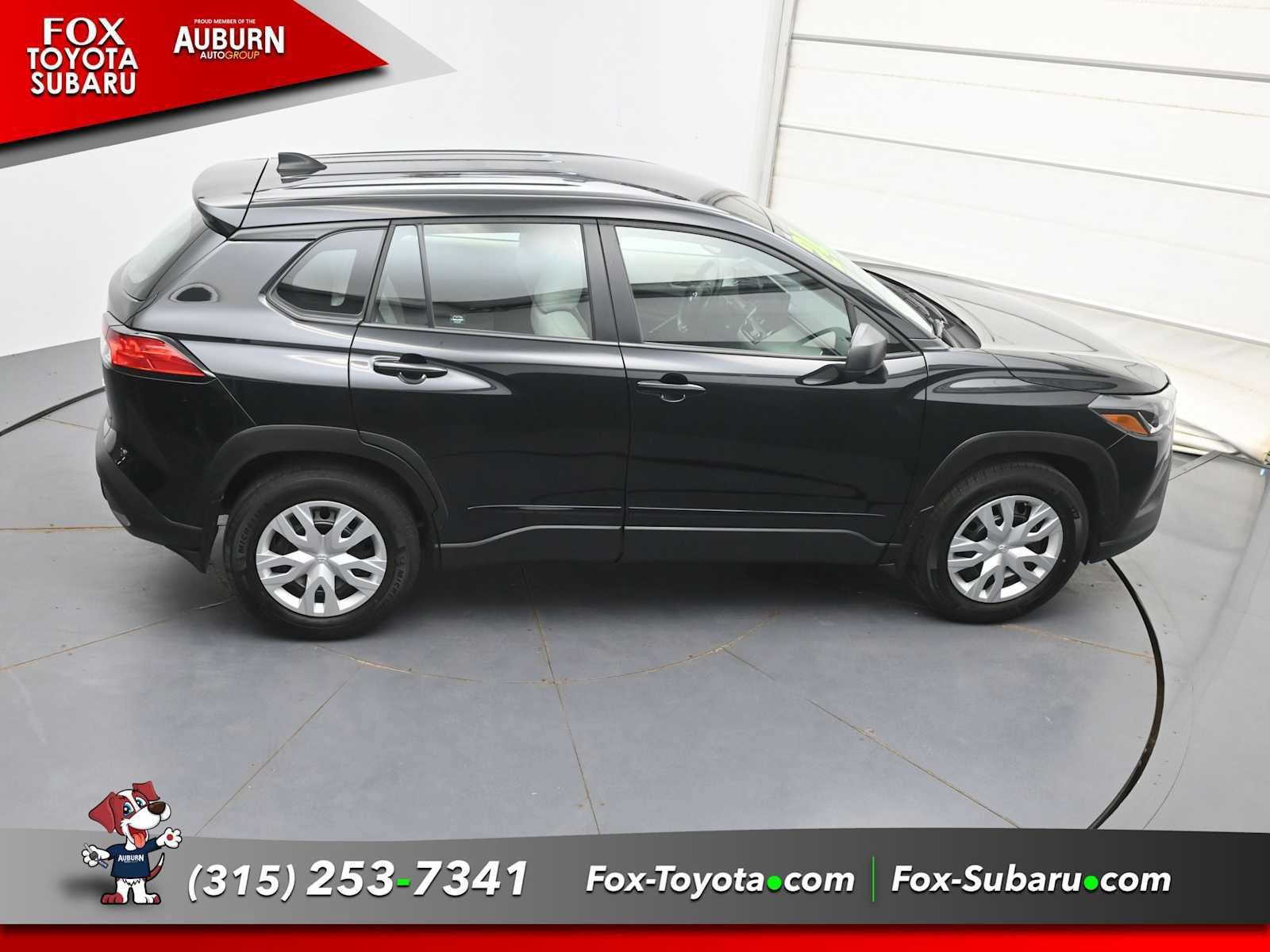 Used 2024 Toyota Corolla Cross L AWD/4WD image 30