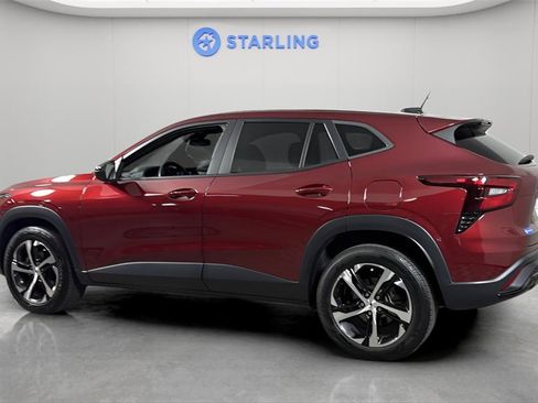 Certified 2024 Chevrolet Trax RS w/ Driver Confidence Package image 11