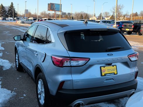 Certified 2022 Ford Escape SE w/ Cold Weather Package image 5