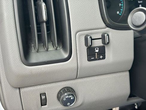 Used 2020 GMC Canyon 2WD Crew Cab w/ Trailering Package image 24