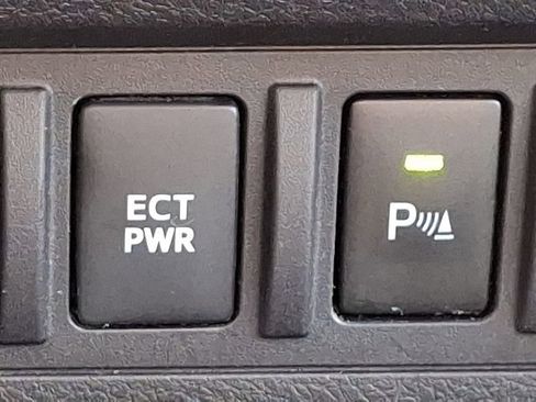 Used 2018 Toyota Tacoma SR5 image 20