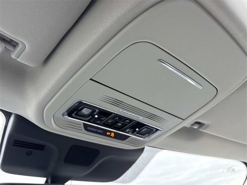 New 2025 Lincoln Navigator L Reserve image 30