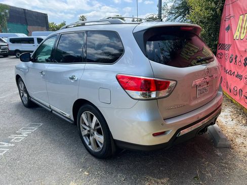 Used 2015 Nissan Pathfinder Platinum w/ Cargo Package FWD image 6