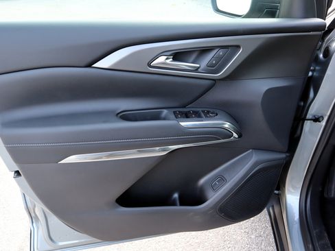 New 2026 Chevrolet Traverse LT w/ Driver Confidence Package image 10