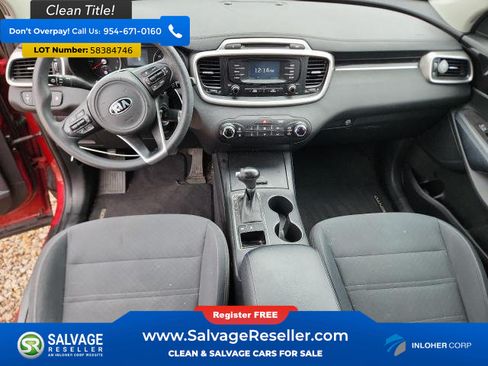 Used 2017 Kia Sorento AWD image 11