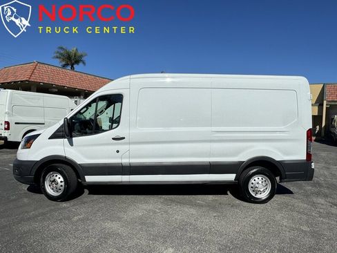 Used 2023 Ford Transit 250 Medium Roof AWD w/ Load Area Protection Package image 7