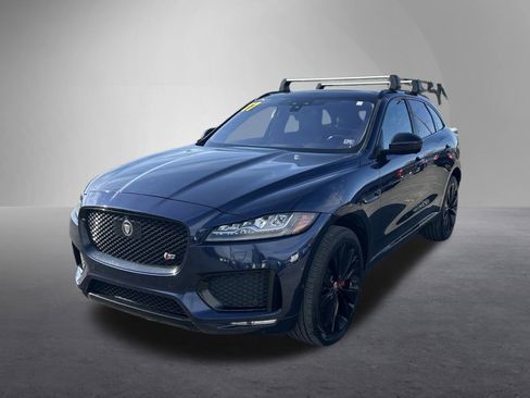 Used 2017 Jaguar F-PACE S image 8