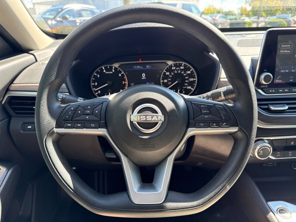 Used 2025 Nissan Altima 2.5 SV AWD/4WD image 21