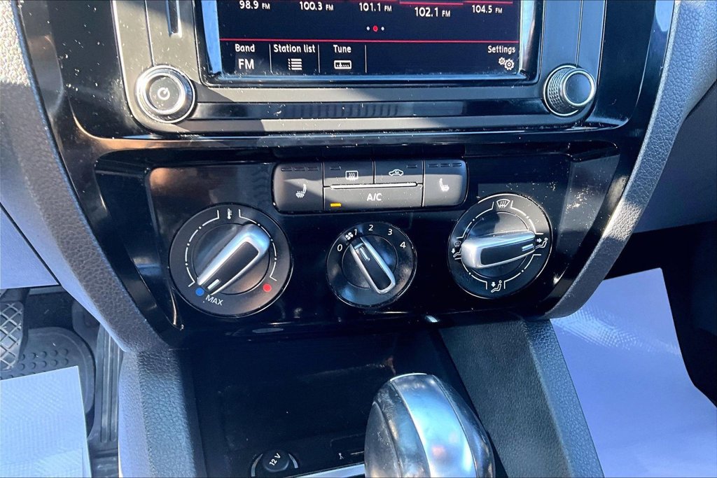 Used 2018 Volkswagen Jetta Sport FWD image 29