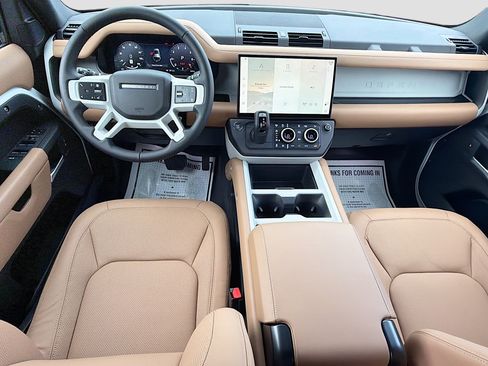 New 2026 Land Rover Defender 110 X-Dynamic SE AWD/4WD image 16