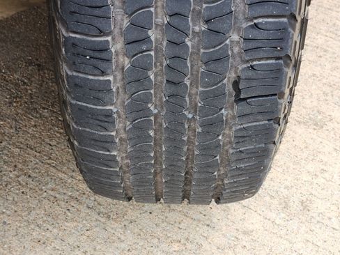 Used 2021 Ford Explorer XLT w/ Equipment Group 202A image 15