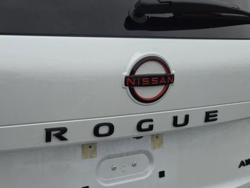 Used 2026 Nissan Rogue SV w/ Rock Creek Premium Package image 19