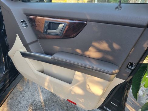 Used 2015 Mercedes-Benz GLK 250 BlueTEC 4MATIC image 26
