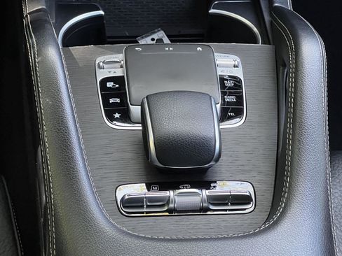 Used 2020 Mercedes-Benz GLE 450 4MATIC w/ AMG Line Exterior image 24