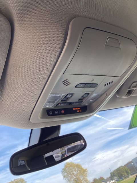 Used 2020 Buick Enclave Essence AWD/4WD image 17