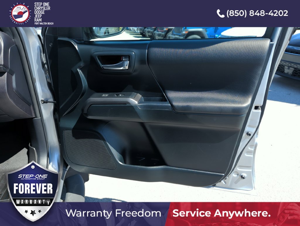 Used 2017 Toyota Tacoma TRD Off-Road w/ Tow Package RWD image 30