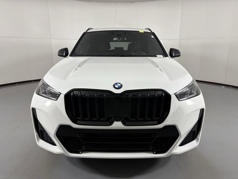 Used 2023 BMW X1 xDrive28i w/ Premium Package image 3