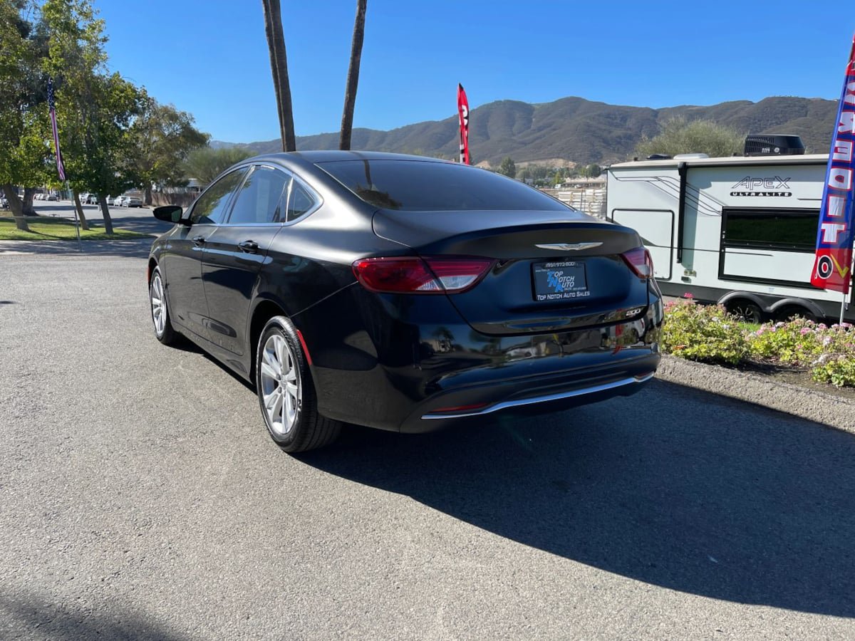 Used 2015 Chrysler 200 Limited FWD image 7