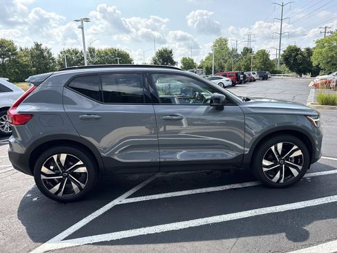 Used 2023 Volvo XC40 B5 Ultimate w/ Protection Package Premier AWD/4WD image 5