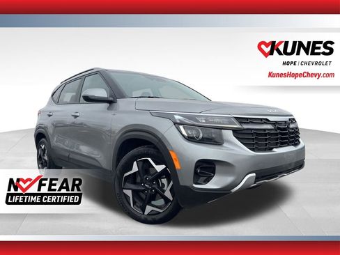 Used 2025 Kia Seltos S image 1