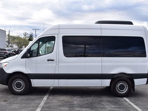 Used 2024 Mercedes-Benz Sprinter 2500 image 2