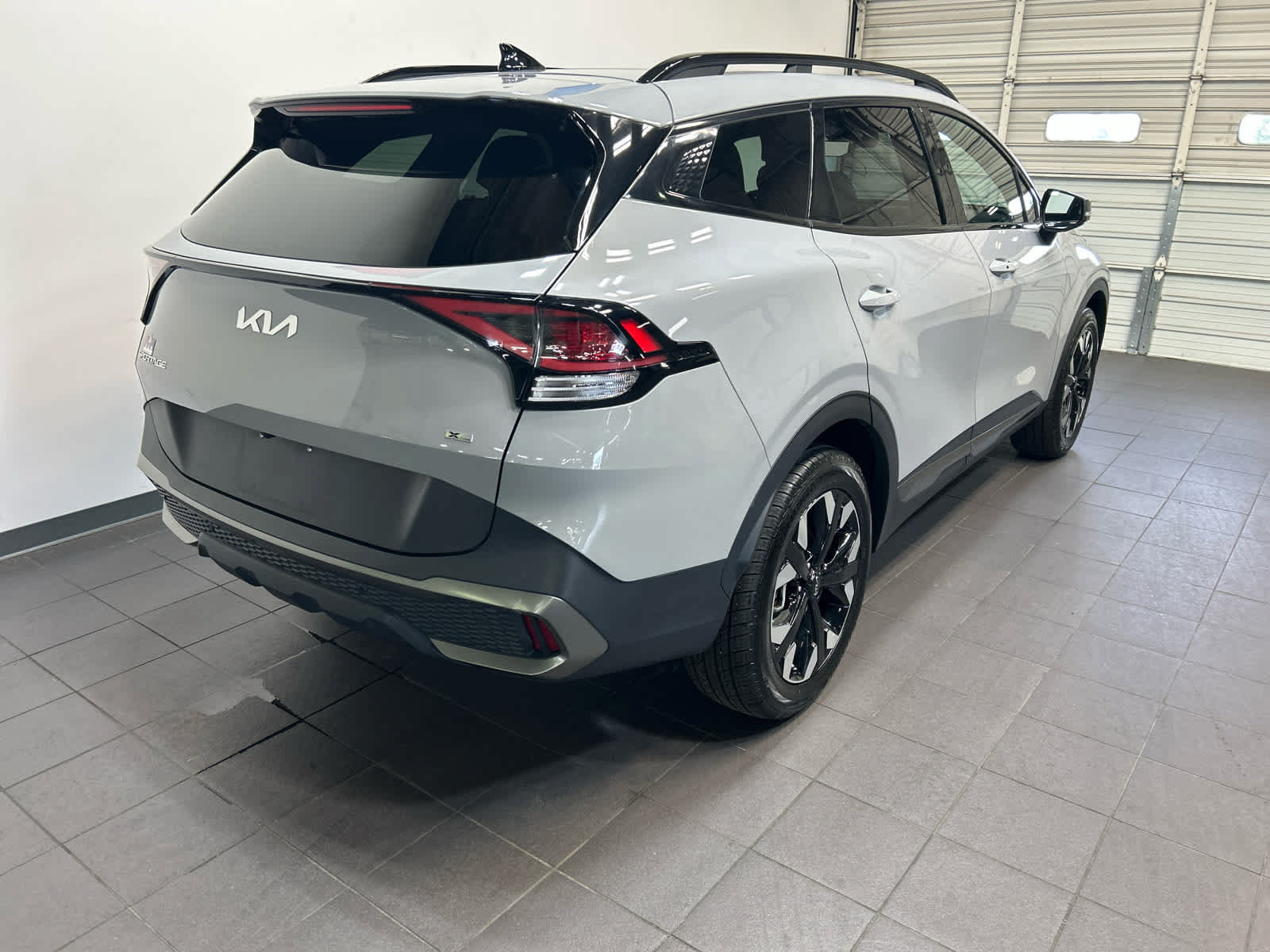 Used 2023 Kia Sportage X-Line w/ X-Line Premium Package AWD/4WD image 3
