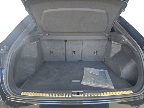 Used 2024 Audi Q3 2.0T Premium image 19